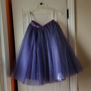 Womens knee length tulle skirt